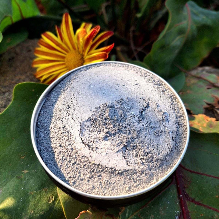 Herbal Tooth Powder – Sage &amp; Cinnamon Remineralising Oral Care - JUSTBLiSS Naturals