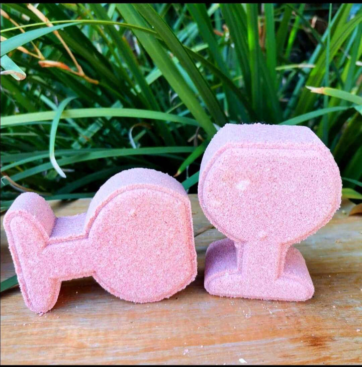 GIFT BOX: Merlot Scented Candle, Bath Bomb & Shampoo Bar - JUSTBLiSS Naturals