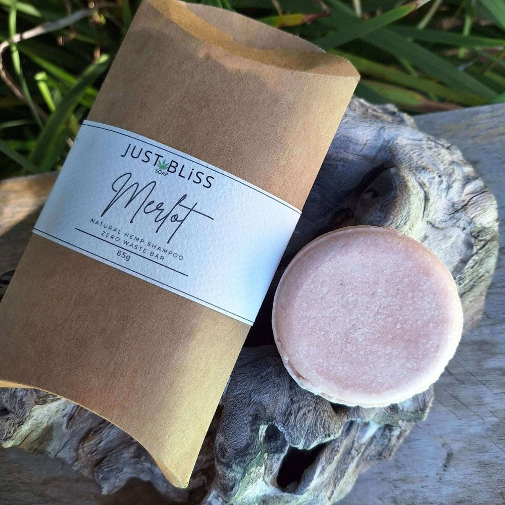 GIFT BOX: Merlot Scented Candle, Bath Bomb & Shampoo Bar - JUSTBLiSS Naturals