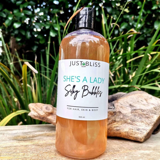 JUSTBLISS: SILKY BUBBLES / LIQUID SOAP: She's A Lady (500ml)
