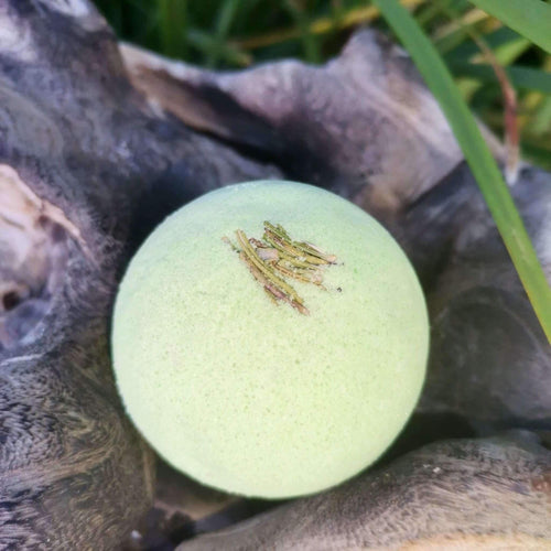 JUSTBLISS: Bath bomb: Rosemary and mint