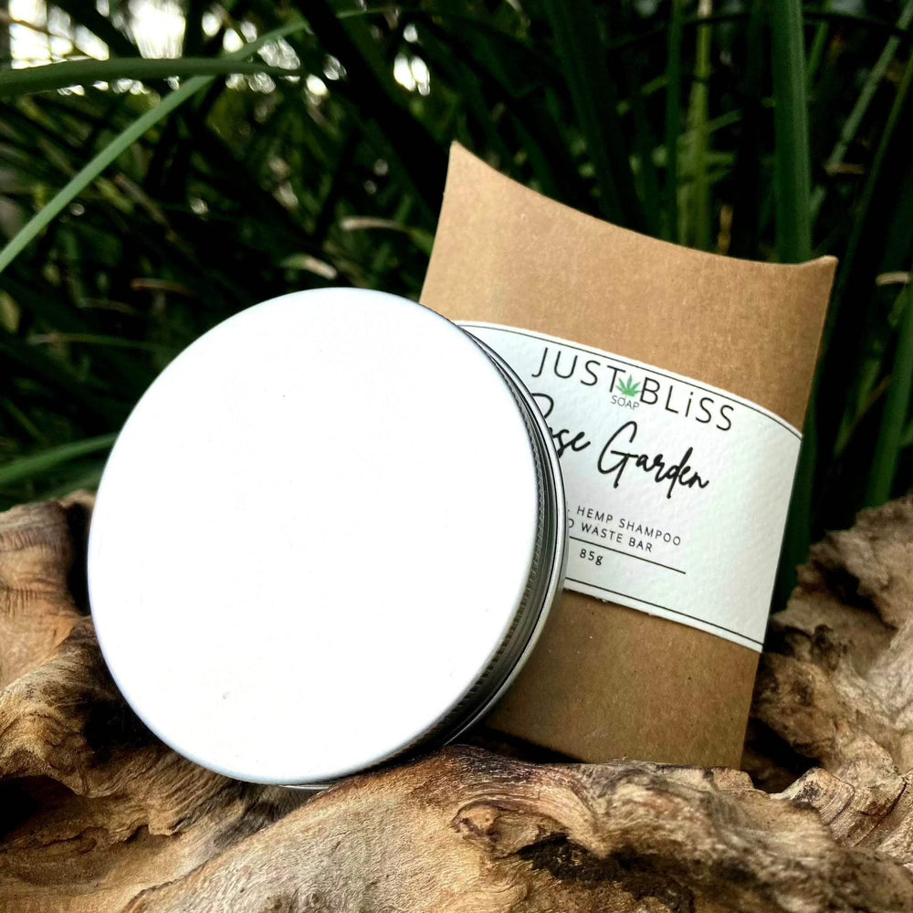 Aluminium travel tin for 100ml dry shampoo bars, eco-friendly and recyclable.